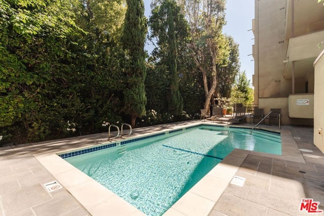 2332 Fox Hills Drive 103, Los Angeles, CA 90064 — photo 24 of 26