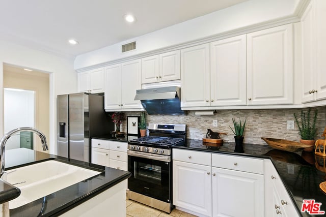 1572 Silver Shadow Drive, Newbury Park, CA 91320 — photo 12 of 31