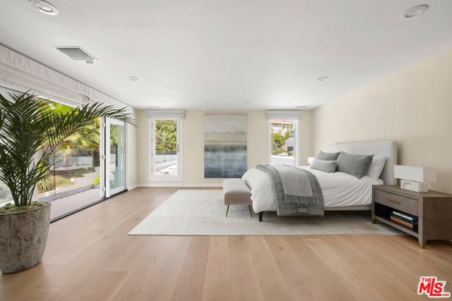 1431 Stradella Road, Los Angeles, CA 90077 — photo 20 of 38