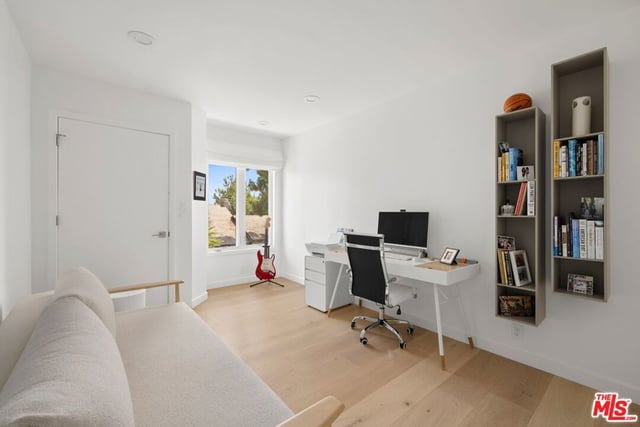 1431 Stradella Road, Los Angeles, CA 90077 — photo 31 of 38