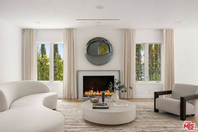 1431 Stradella Road, Los Angeles, CA 90077 — photo 8 of 38