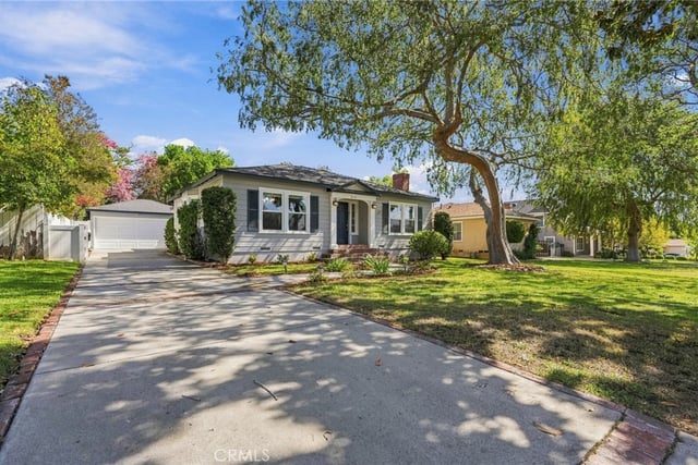 212 N Canyon Boulevard, Monrovia, CA 91016 — photo 4 of 60