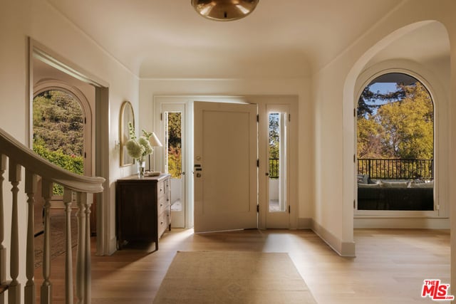 2127 N Fern Dell Place, Los Angeles, CA 90068 — photo 3 of 37