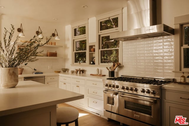 2127 N Fern Dell Place, Los Angeles, CA 90068 — photo 8 of 37