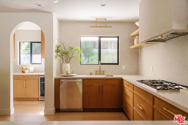 1902 Roscomare Road, Los Angeles, CA 90077 — photo 11 of 22