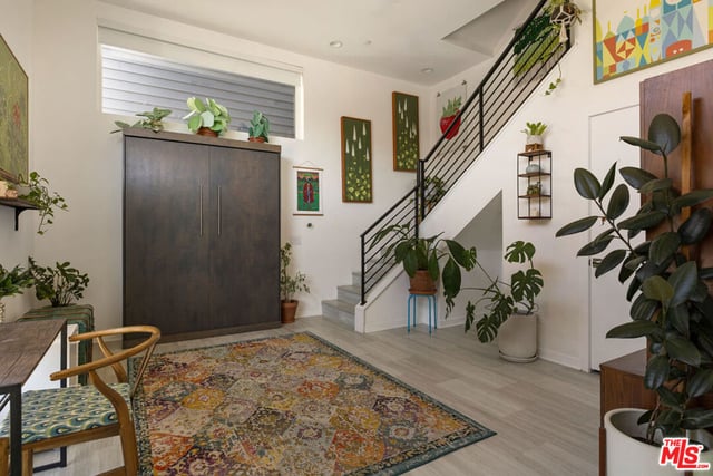 3030 1/2 N Coolidge Avenue, Los Angeles, CA 90039 — photo 5 of 23