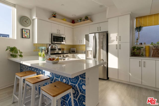 3030 1/2 N Coolidge Avenue, Los Angeles, CA 90039 — photo 9 of 23