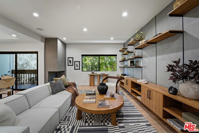 234 S Tower Drive 4, Beverly Hills, CA 90211 — photo 11 of 50