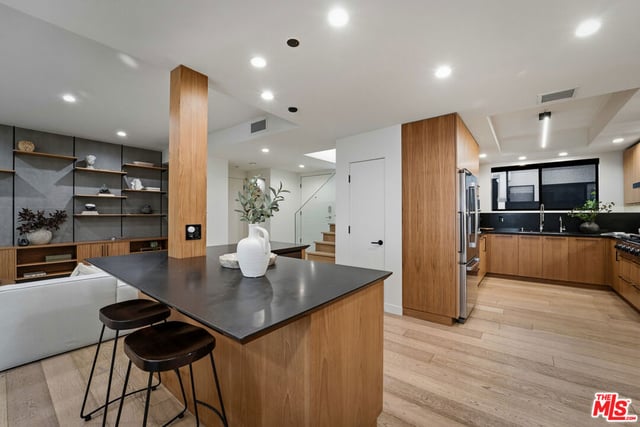 234 S Tower Drive 4, Beverly Hills, CA 90211 — photo 8 of 50