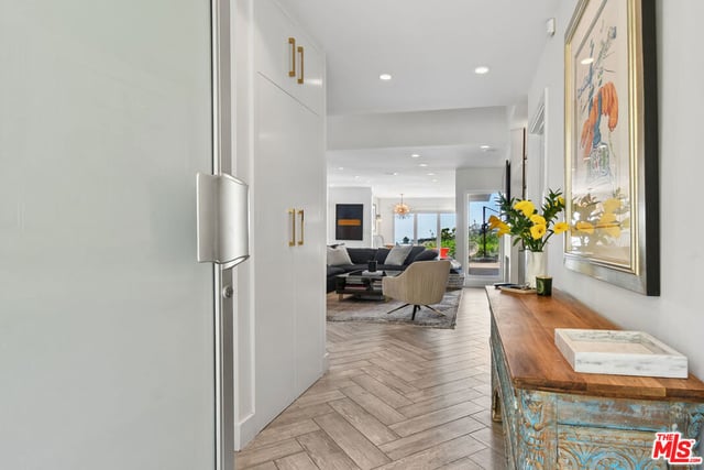 2137 Sunset Plaza Dr., Los Angeles, CA 90069 — photo 11 of 74