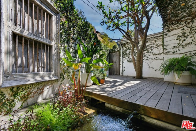2137 Sunset Plaza Dr., Los Angeles, CA 90069 — photo 8 of 74