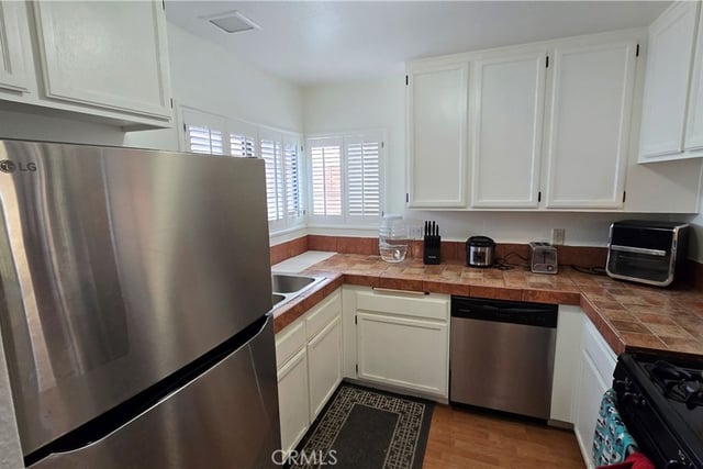 37034 Potter, Palmdale, CA 93550 — photo 12 of 25