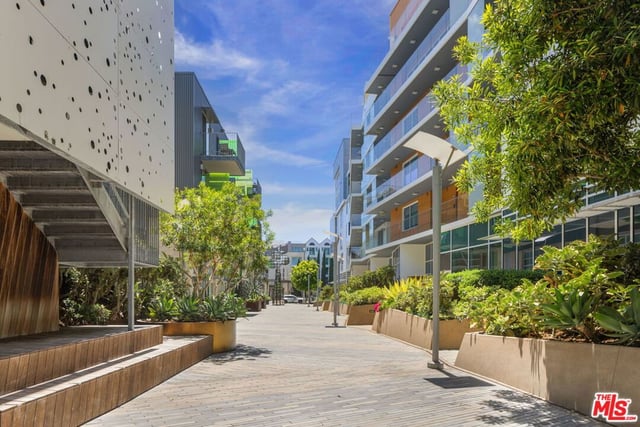 1705 Ocean Avenue 209, Santa Monica, CA 90401 — photo 28 of 44