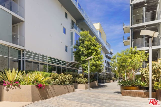 1705 Ocean Avenue 209, Santa Monica, CA 90401 — photo 29 of 44