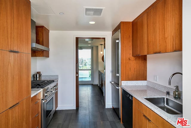 1705 Ocean Avenue 209, Santa Monica, CA 90401 — photo 40 of 44