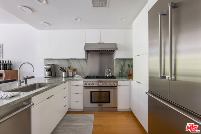 1705 Ocean Avenue 209, Santa Monica, CA 90401 — photo 8 of 44
