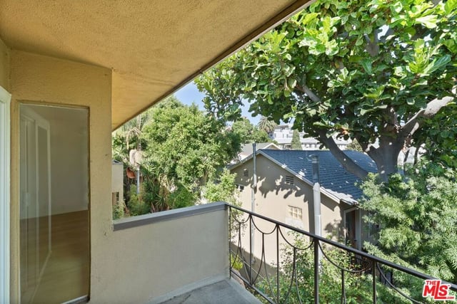 970 Palm Avenue 211, West Hollywood, CA 90069 — photo 10 of 24