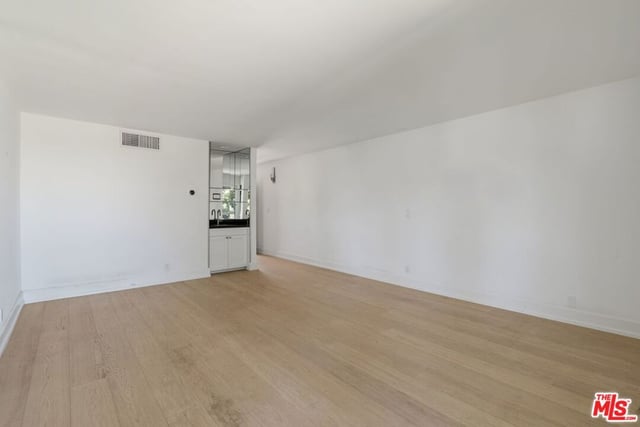 970 Palm Avenue 211, West Hollywood, CA 90069 — photo 15 of 24