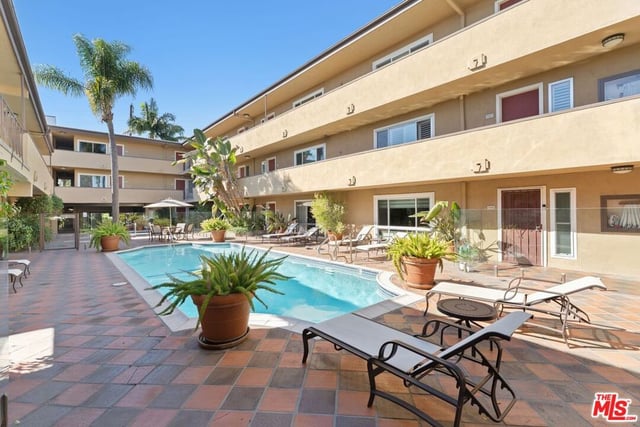 970 Palm Avenue 211, West Hollywood, CA 90069 — photo 21 of 24