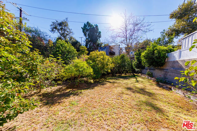 931 Wellesley Avenue, Los Angeles, CA 90049 — photo 5 of 38