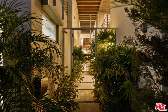2643 34th Street, Santa Monica, CA 90405 — photo 35 of 36