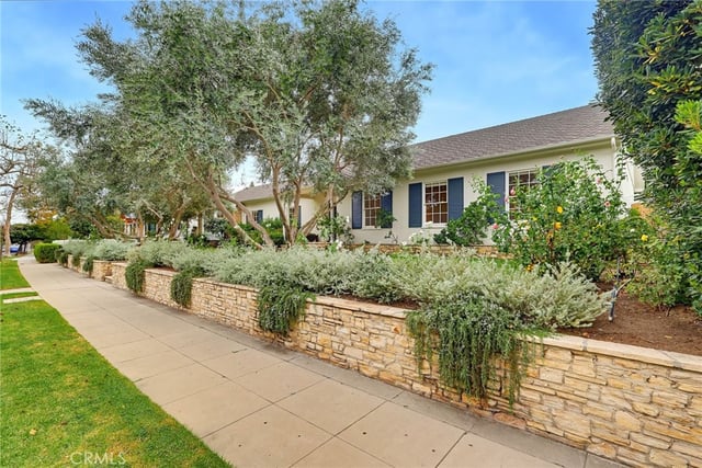 4455 California Avenue, Long Beach, CA 90807 — photo 8 of 70