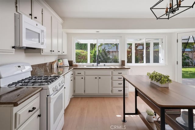 27712 Wakefield Rd., Castaic, CA 91384 — photo 11 of 31