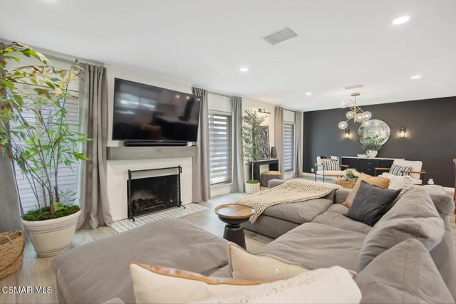 1449 Norwich Avenue, Thousand Oaks, CA 91360 — photo 5 of 41