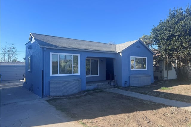 1150 W 64th Street, Los Angeles, CA 90044 — photo 2 of 38