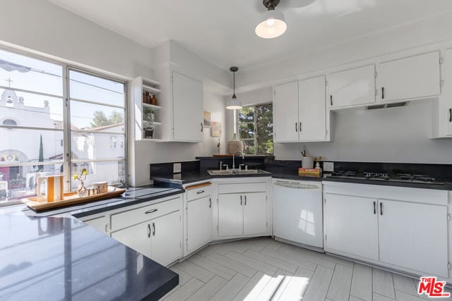 4507 Finley Avenue 1, Los Angeles, CA 90027 — photo 15 of 33
