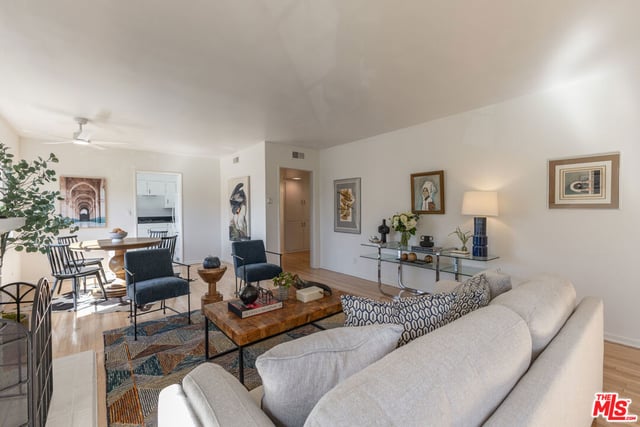 4507 Finley Avenue 1, Los Angeles, CA 90027 — photo 7 of 33