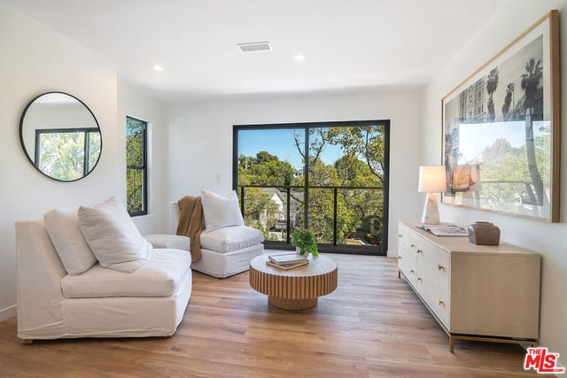 2201 Hillsboro Avenue, Los Angeles, CA 90034 — photo 16 of 29
