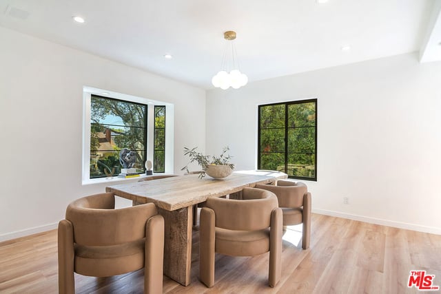 2201 Hillsboro Avenue, Los Angeles, CA 90034 — photo 4 of 29