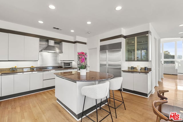 3670 Avenida Del Sol, Studio City, CA 91604 — photo 10 of 19