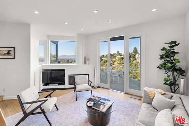 3670 Avenida Del Sol, Studio City, CA 91604 — photo 9 of 19