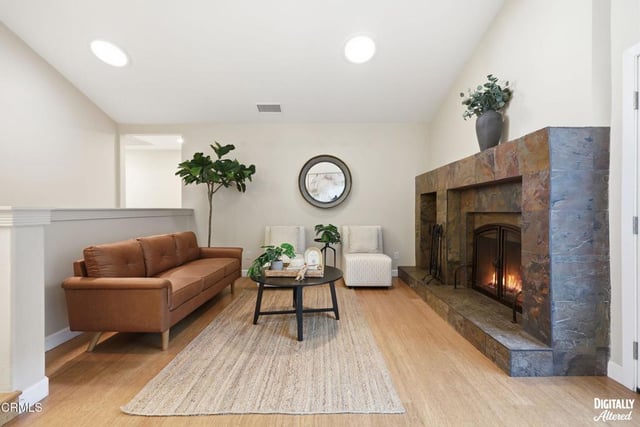 379 McGill Avenue, Ventura, CA 93003 — photo 7 of 68