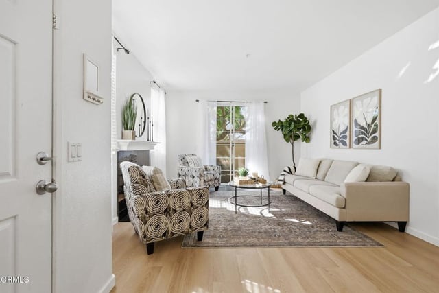 87 W Shoshone Street, Ventura, CA 93001 — photo 5 of 35