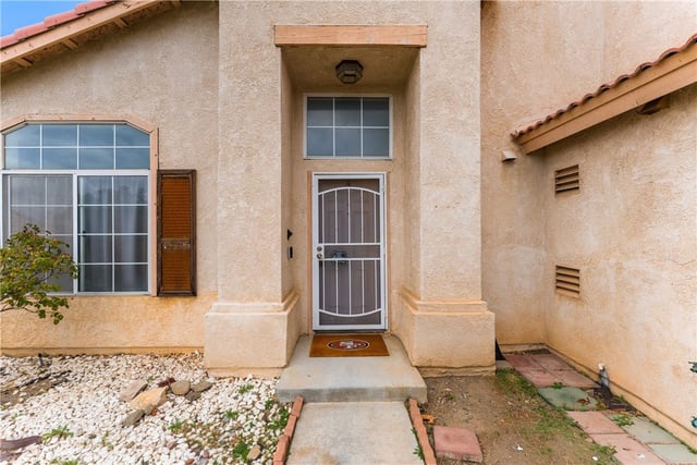 36530 Copper Lane, Palmdale, CA 93550 — photo 5 of 46