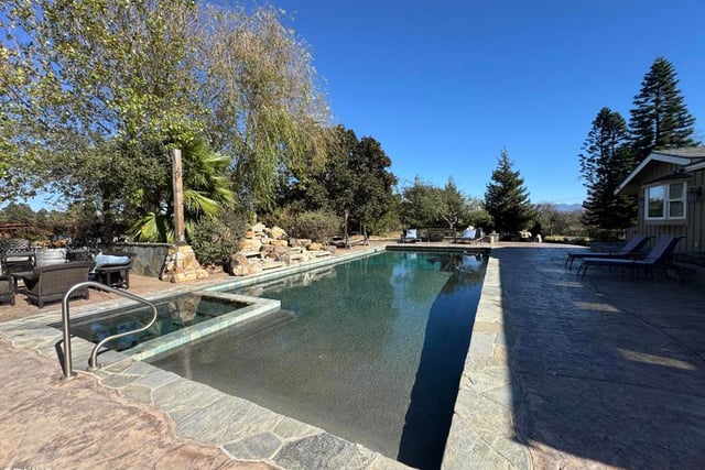 275 Crestview Avenue, Camarillo, CA 93010 — photo 40 of 48