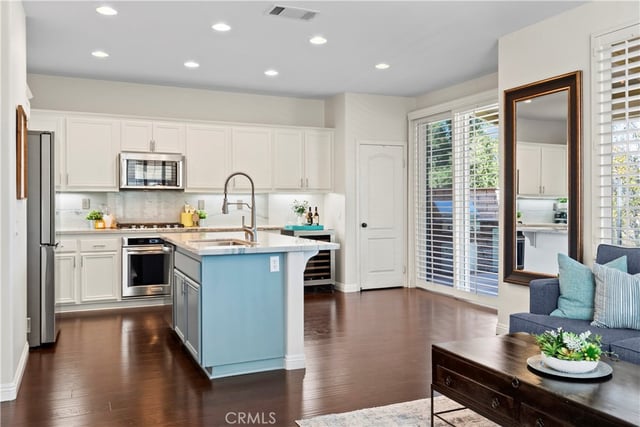 28921 Mirada Circulo, Valencia, CA 91354 — photo 10 of 37