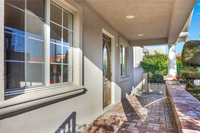 6107 Meridian Street, Los Angeles, CA 90042 — photo 6 of 60