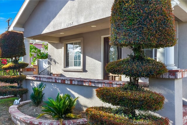 6107 Meridian Street, Los Angeles, CA 90042 — photo 7 of 60