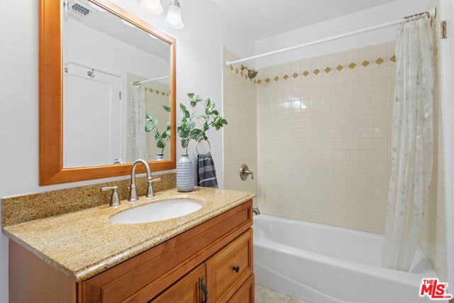5112 Village, Los Angeles, CA 90016 — photo 19 of 28