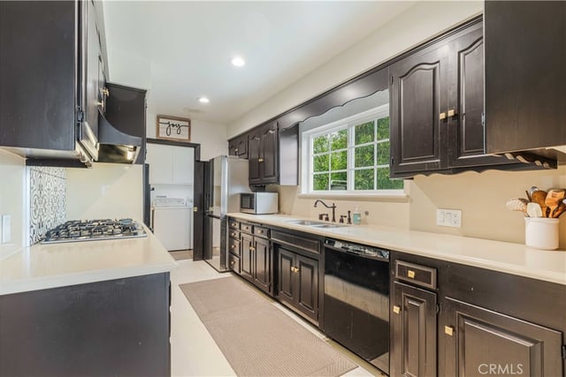 4737 Abargo Street, Woodland Hills, CA 91364 — photo 7 of 26