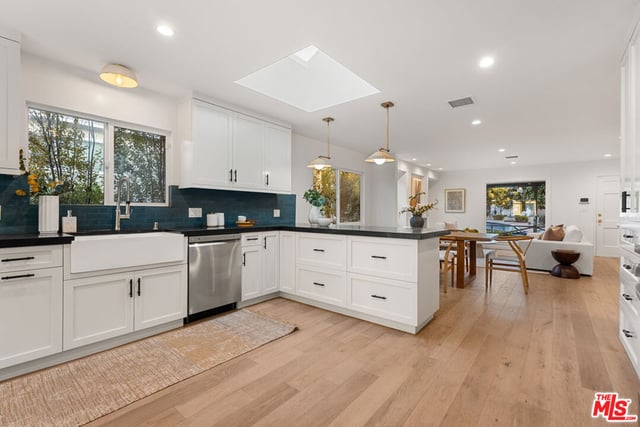 7393 W 83rd Street, Los Angeles, CA 90045 — photo 7 of 21