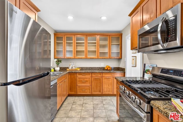 1205 Marine Street, Santa Monica, CA 90405 — photo 17 of 61
