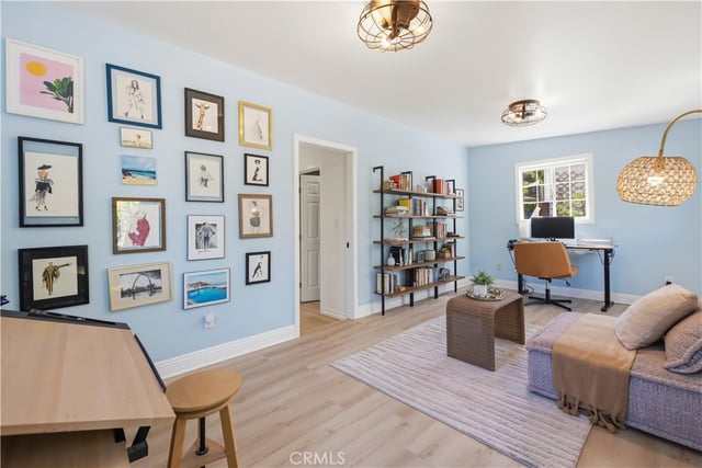 22227 Avenue San Luis, Woodland Hills, CA 91364 — photo 32 of 55