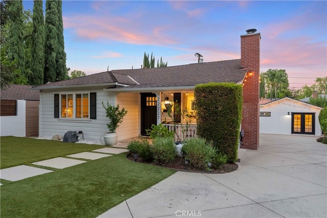 22227 Avenue San Luis, Woodland Hills, CA 91364 — photo 48 of 55