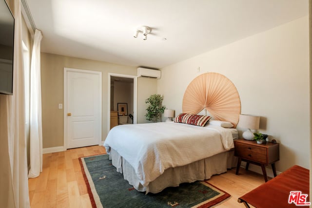 14322 Dickens Street 2, Sherman Oaks, CA 91423 — photo 35 of 50