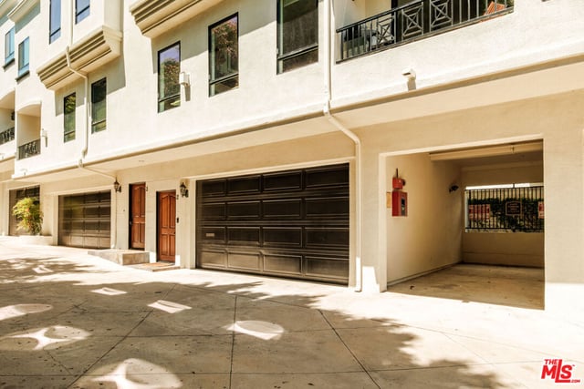 14322 Dickens Street 2, Sherman Oaks, CA 91423 — photo 47 of 50